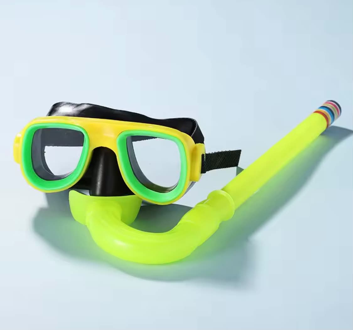 2-Piece Recreational Snorkeling Set | Dual-Lens Swim Mask & J-Tube Snorkel Combo